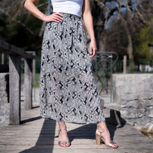 Charger l'image dans la galerie, Jupe longue fendue - Cassy