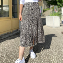 Charger l'image dans la galerie, Jupe patineuse boutonnée - Sandra