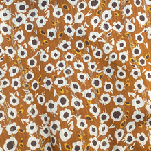 Charger l'image dans la galerie, Jupe patineuse boutonnée - Personnalisée